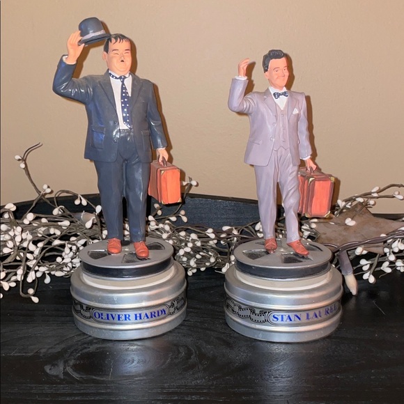 VTG Oliver Hardy and Stan Laurel Ceramic Figurine Music Boxes-Plays Theme Song